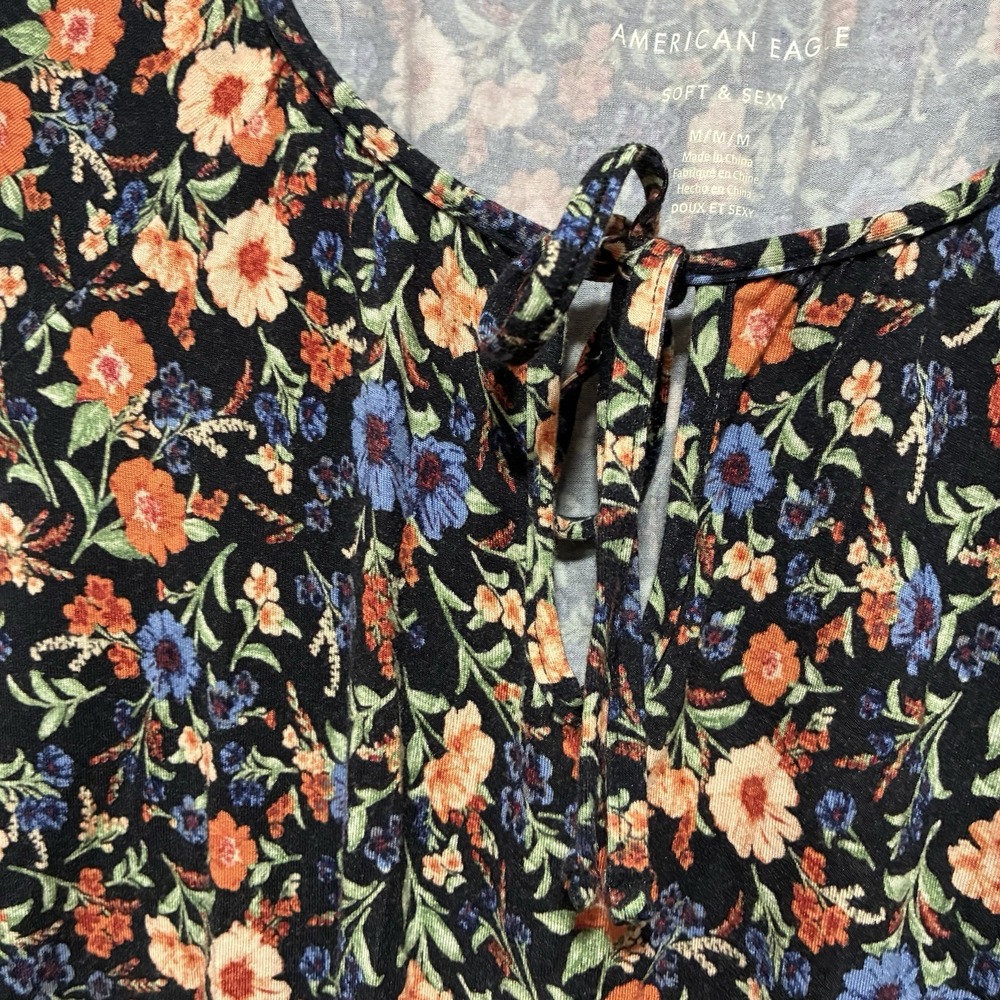 AE American Eagle Women Top Tie-Front Floral Blouse Sz Medium Soft Lounge Casual - Picture 2 of 11